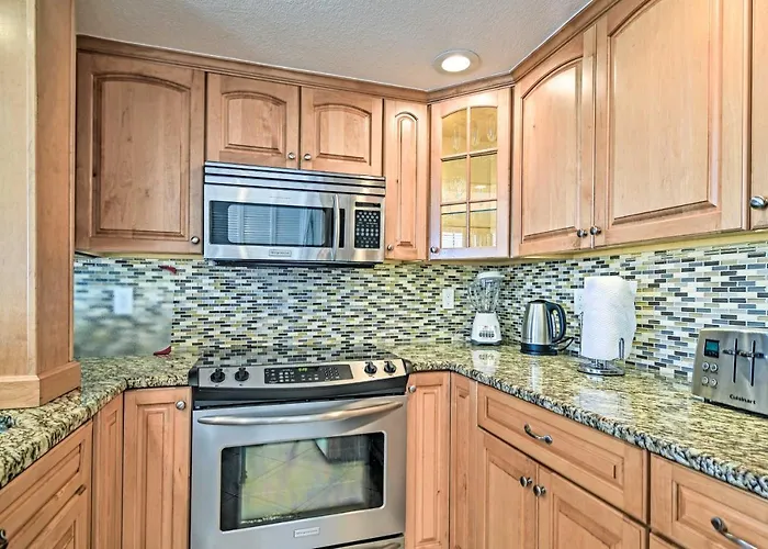 Holiday home Bayfront Clearwater W/ Pool Access!