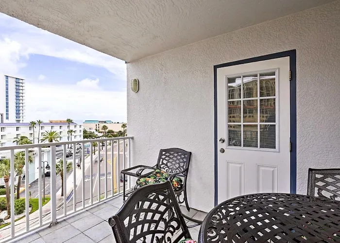 Holiday home Bayfront Clearwater W/ Pool Access!