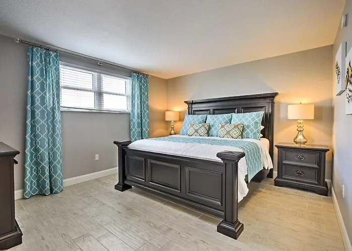 Holiday home Bayfront Clearwater W/ Pool Access!