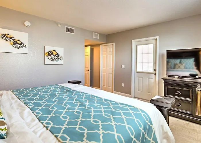 Holiday home Bayfront Clearwater W/ Pool Access!